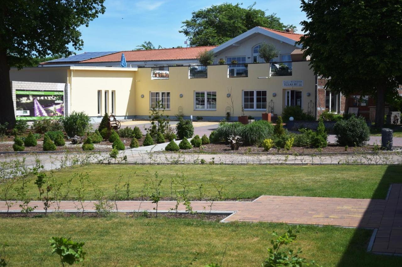 Ferienresort Texas MV Kirch Jesar Exterior foto